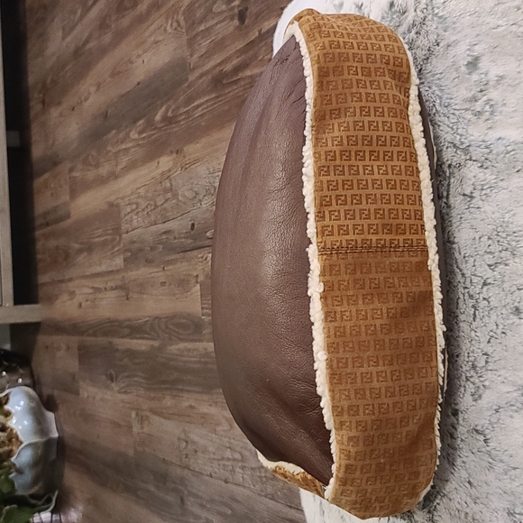 πRAREπ FENDI SHEARLING LEATHER BAG - Picture 4 of 14